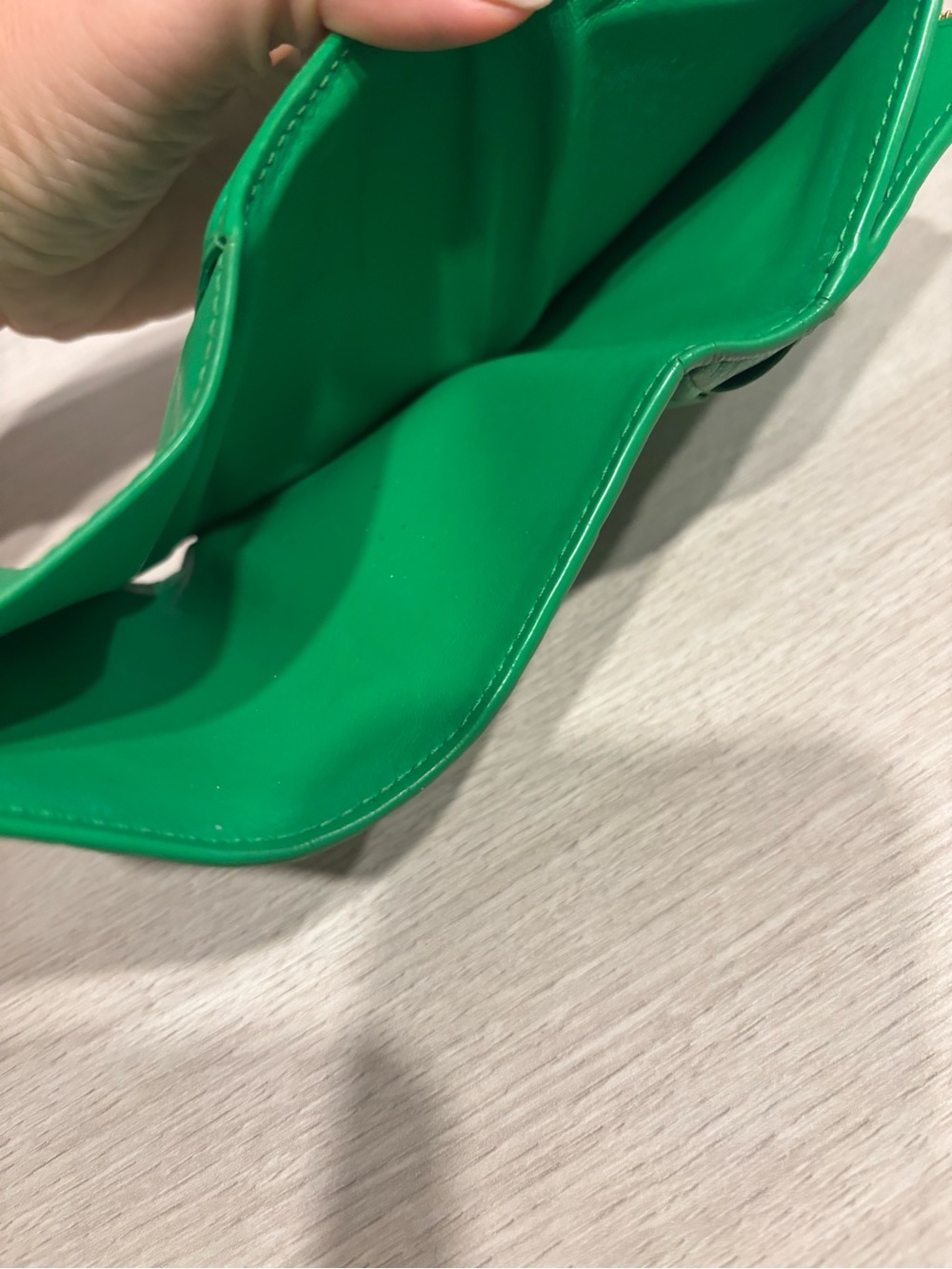 Bottega Veneta Green Intrecciato Leather Bifold Wallet - Picture 6 of 7